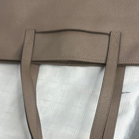 MICHAEL KORS LEIDA LARGE TOTE BAG - Picture 14 of 15